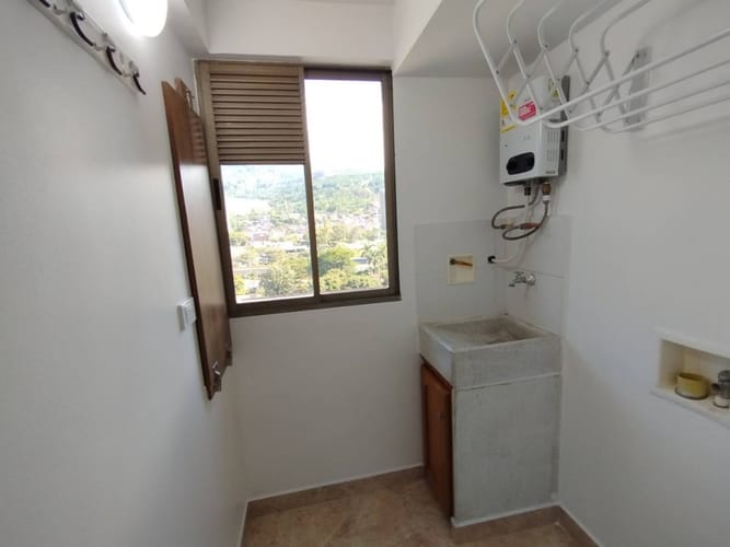 Apartamento de 3 alcobas en arriendo en Niquia, Bello, 75 m² · foto 15 de 16