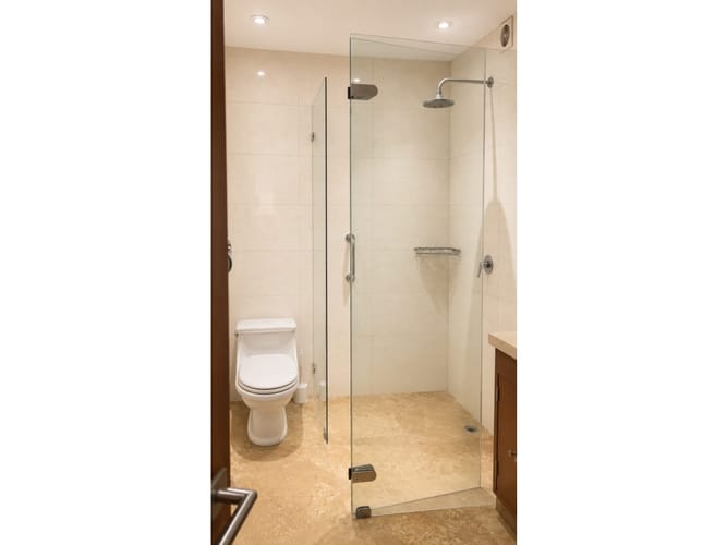 Apartamento de 3 alcobas en venta en Los Rosales, Bogotá, 209 m² · foto 8 de 24