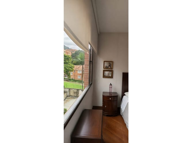 Apartamento de 3 alcobas en venta en Los Rosales, Bogotá, 209 m² · foto 14 de 24