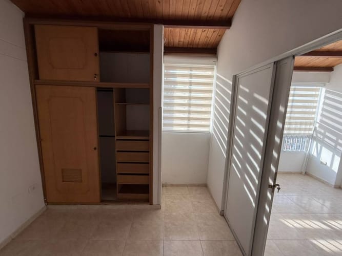 Apartamento de 4 alcobas en arriendo en Lagos Del Cacique, Bucaramanga, 132 m² · foto 7 de 14