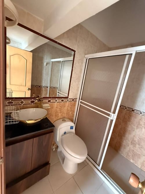 Apartamento de 4 alcobas en arriendo en Lagos Del Cacique, Bucaramanga, 132 m² · foto 9 de 14