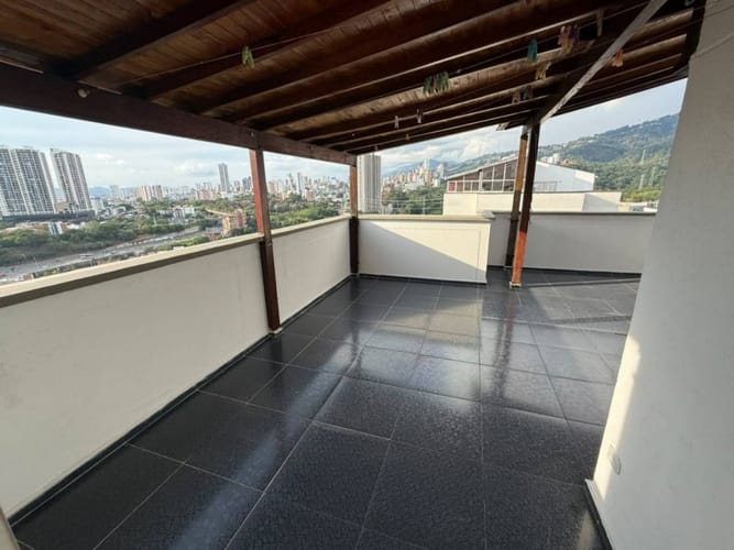 Apartamento de 4 alcobas en arriendo en Lagos Del Cacique, Bucaramanga, 132 m² · foto 10 de 14