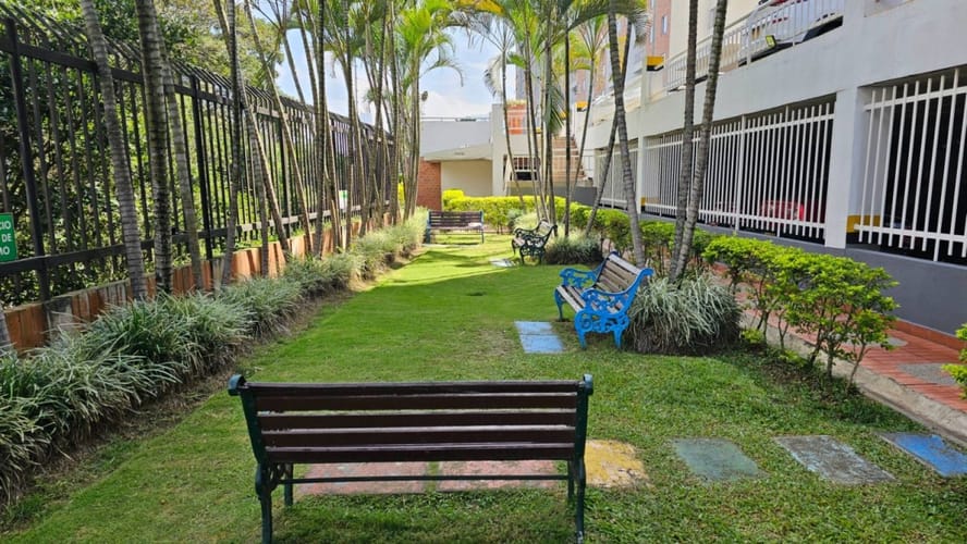 Apartamento de 4 alcobas en arriendo en Lagos Del Cacique, Bucaramanga, 132 m² · foto 13 de 14