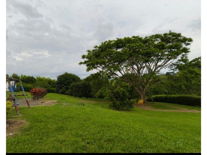 Casa de 4 alcobas en venta en Condina, Pereira, 255 m² · foto 2 de 10