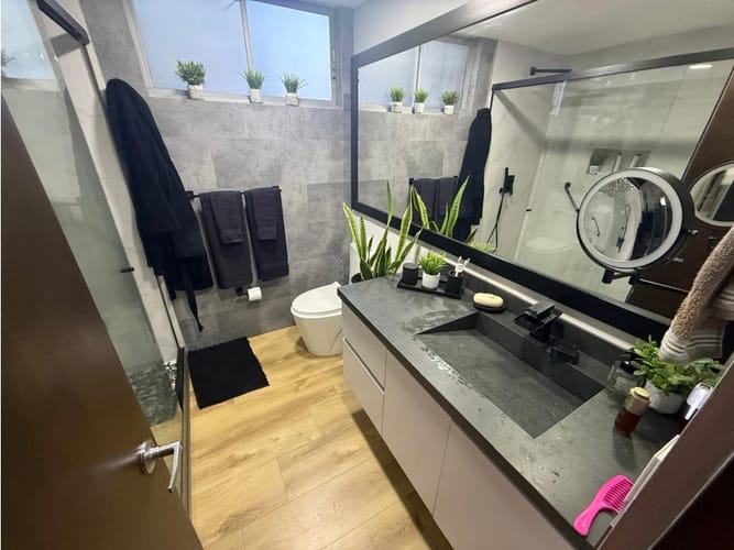 Apartamento de 2 alcobas en venta en El Poblado, Medellín, 111 m² · foto 10 de 17