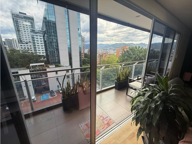 Apartamento de 2 alcobas en venta en El Poblado, Medellín, 111 m² · foto 12 de 17