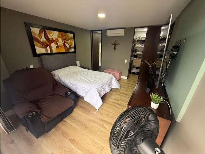 Apartamento de 2 alcobas en venta en El Poblado, Medellín, 111 m² · foto 13 de 17