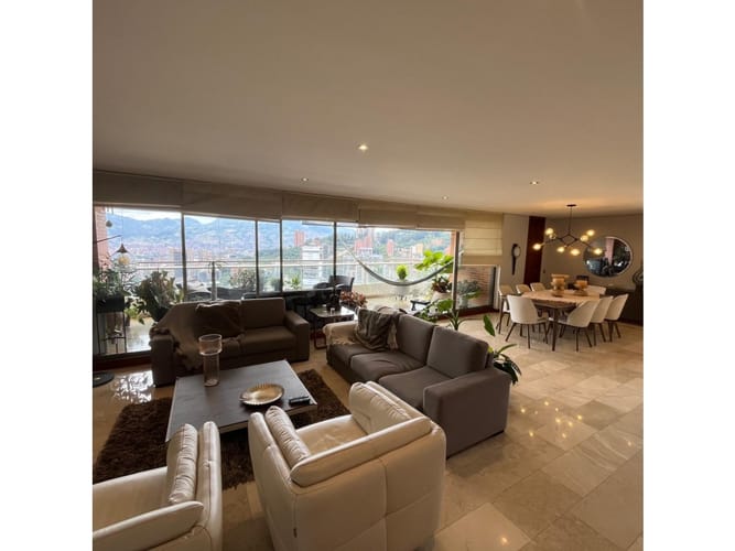 Apartamento de 3 alcobas en venta en Las Lomas, Medellín, 305 m² · foto 2 de 10