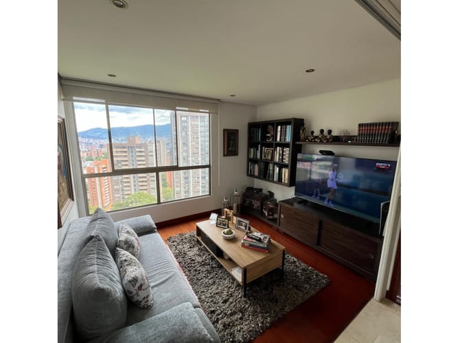Apartamento de 3 alcobas en venta en Las Lomas, Medellín, 305 m² · foto 7 de 10