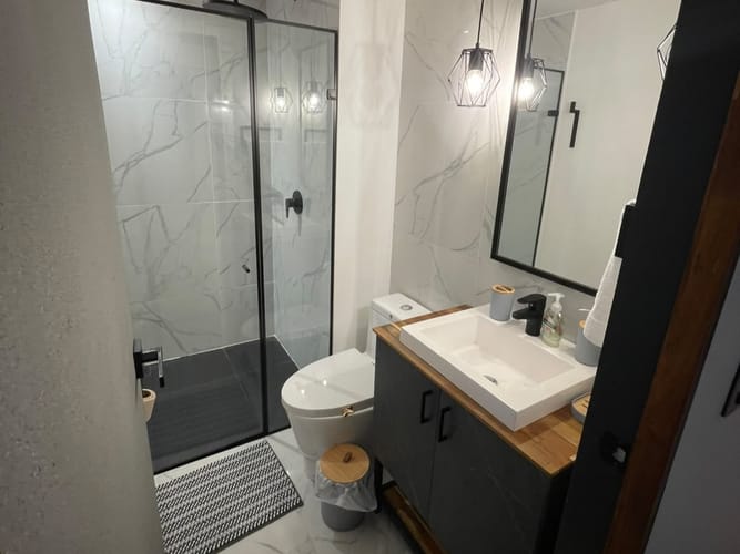 Apartamento de 3 alcobas en arriendo en El Poblado, Medellín, 180 m² · foto 12 de 13