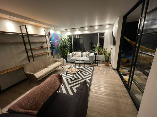 Apartamento de 3 alcobas en arriendo en El Poblado, Medellín, 180 m² · foto 3 de 13