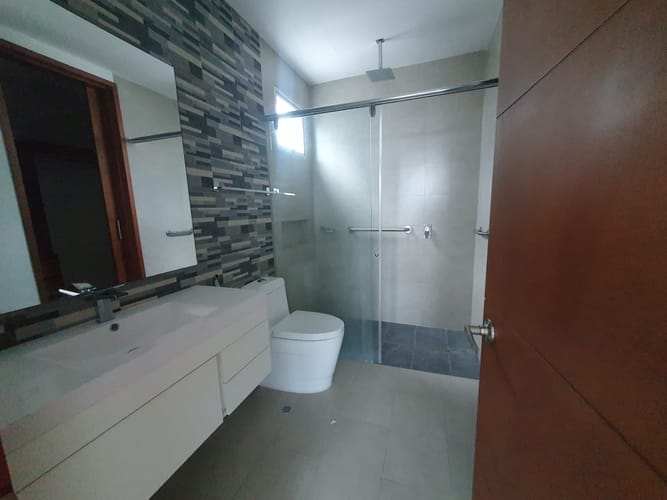 Apartamento de 3 alcobas en arriendo en Manga, Cartagena, 213 m² · foto 15 de 24