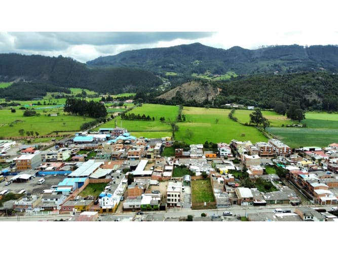 Lote en venta en Capellania, Cajicá, 680 m² · foto 4 de 6