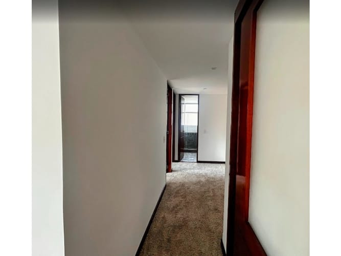 Apartamento de 3 alcobas en venta en Santa Barbara Occidental, Bogotá, 161 m² · foto 4 de 22