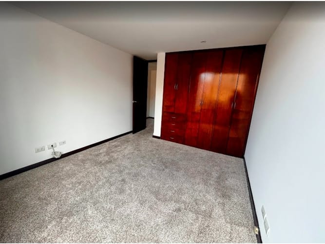 Apartamento de 3 alcobas en venta en Santa Barbara Occidental, Bogotá, 161 m² · foto 9 de 22