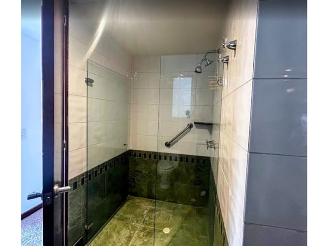 Apartamento de 3 alcobas en venta en Santa Barbara Occidental, Bogotá, 161 m² · foto 12 de 22