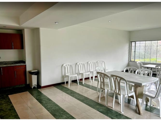 Apartamento de 3 alcobas en venta en Santa Barbara Occidental, Bogotá, 161 m² · foto 19 de 22
