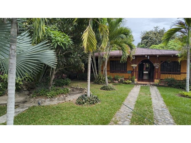 Casa de 4 alcobas en venta en Pedregal, Neiva, 270 m² · foto 3 de 24