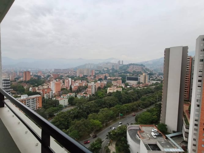 Apartamento de 2 alcobas en arriendo en San German, Medellín, 52 m² · foto 13 de 14