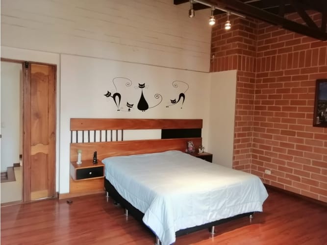 Casa de 3 alcobas en venta en Vegas De La Doctora, Sabaneta, 217 m² · foto 14 de 24