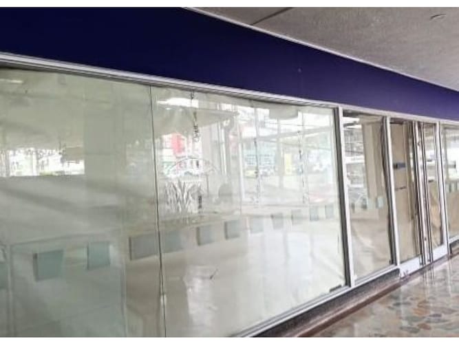 Oficina en venta en Pinares, Pereira, 148 m² · foto 2 de 6