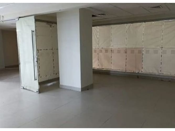 Oficina en venta en Pinares, Pereira, 148 m² · foto 3 de 6