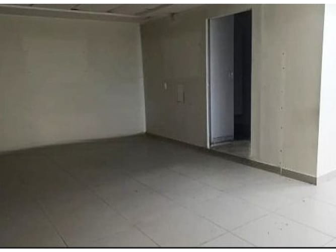 Oficina en venta en Pinares, Pereira, 148 m² · foto 4 de 6