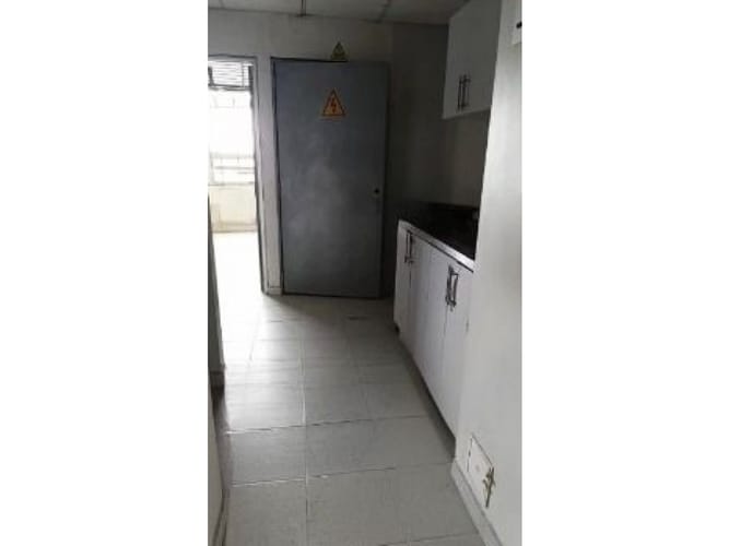 Oficina en venta en Pinares, Pereira, 148 m² · foto 5 de 6