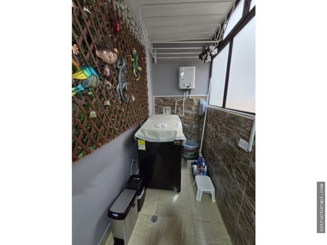 Apartamento de 2 alcobas en venta en Naranjal, Itagüí, 46 m² · foto 2 de 11