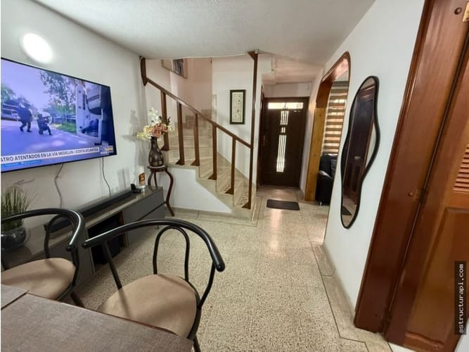 Casa de 4 alcobas en venta en Cabecera San Antonio De Prado, Medellín, 100 m² · foto 2 de 20