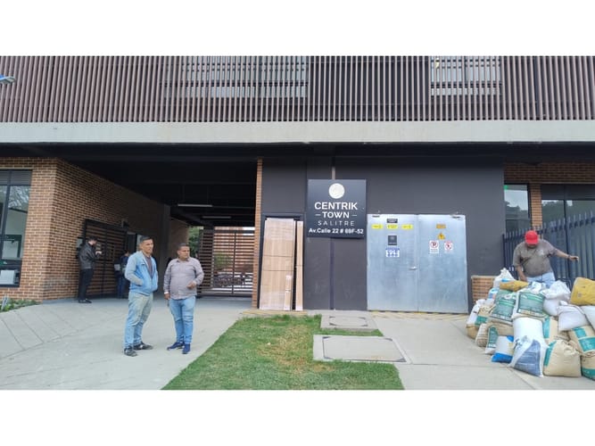 Apartamento en venta en Ciudad Salitre Occidental, Bogotá · foto 4 de 19