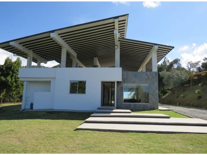 Casa de 2 alcobas en venta en Carrizales, Envigado, 450 m² · foto 3 de 24