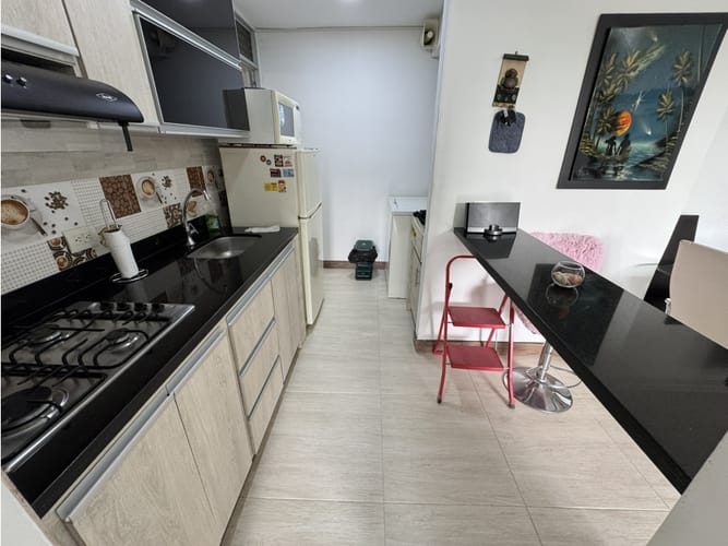 Apartamento de 3 alcobas en venta en Kennedy, Girardot, 70 m² · foto 3 de 14