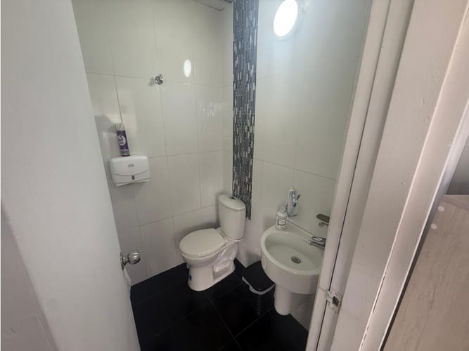 Oficina en venta en La Candelaria, Medellín, 74 m² · foto 9 de 11