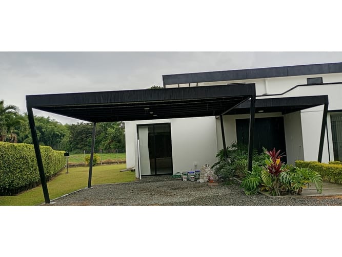 Casa de 5 alcobas en venta en Cruces, Armenia, 420 m² · foto 3 de 24
