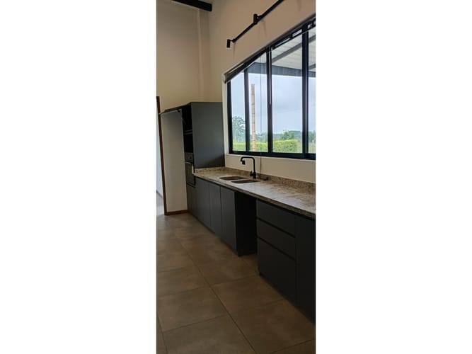 Casa de 5 alcobas en venta en Cruces, Armenia, 420 m² · foto 10 de 24