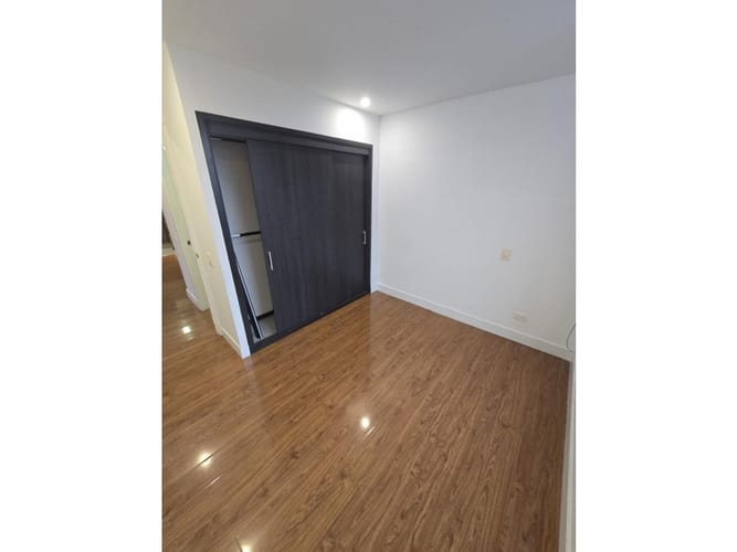 Apartamento de 2 alcobas en venta en Alamos, Pereira, 75 m² · foto 8 de 15