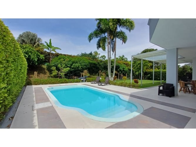 Casa de 5 alcobas en venta en Pueblito Cafetero, Pereira, 750 m² · foto 3 de 24