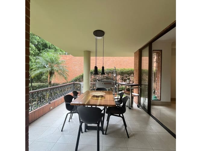 Casa de 4 alcobas en venta en El Tesoro, Medellín, 609 m² · foto 8 de 24