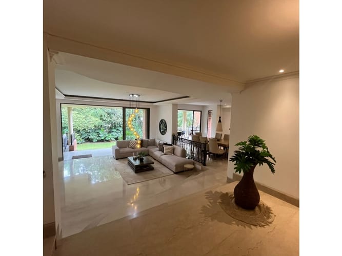 Casa de 4 alcobas en venta en El Tesoro, Medellín, 609 m² · foto 9 de 24