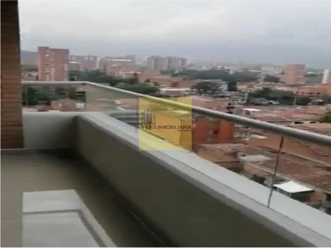 Apartamento de 3 alcobas en venta en Urbanizacion La Florida, Medellín, 99 m² · foto 5 de 5
