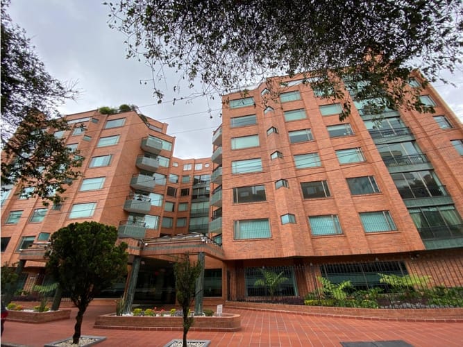 Apartamento en venta en La Carolina, Bogotá · foto 2 de 24