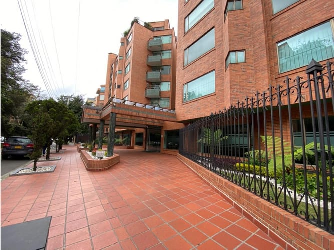 Apartamento en venta en La Carolina, Bogotá · foto 4 de 24