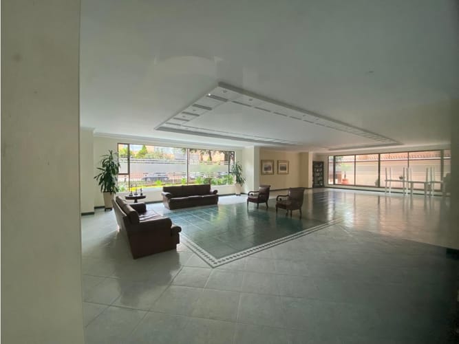 Apartamento en venta en La Carolina, Bogotá · foto 8 de 24