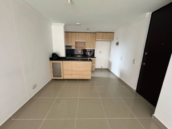 Apartamento de 3 alcobas en venta en Calasanz, Medellín, 70 m² · foto 2 de 24