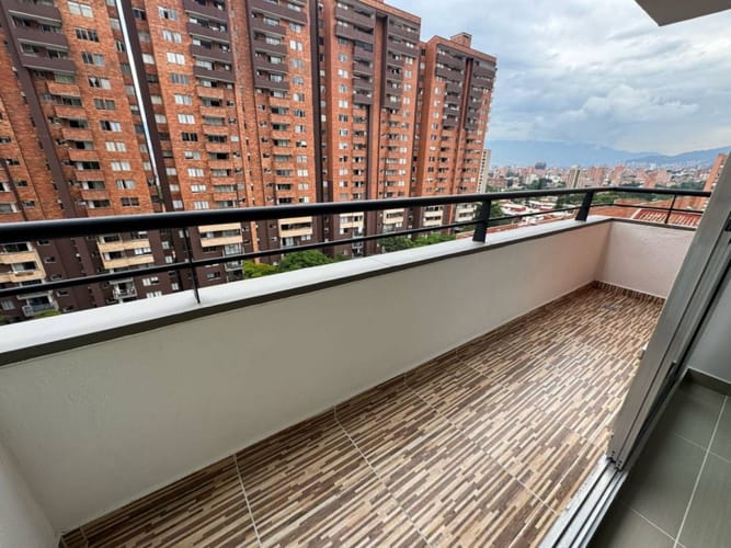 Apartamento de 3 alcobas en venta en Calasanz, Medellín, 70 m² · foto 5 de 24