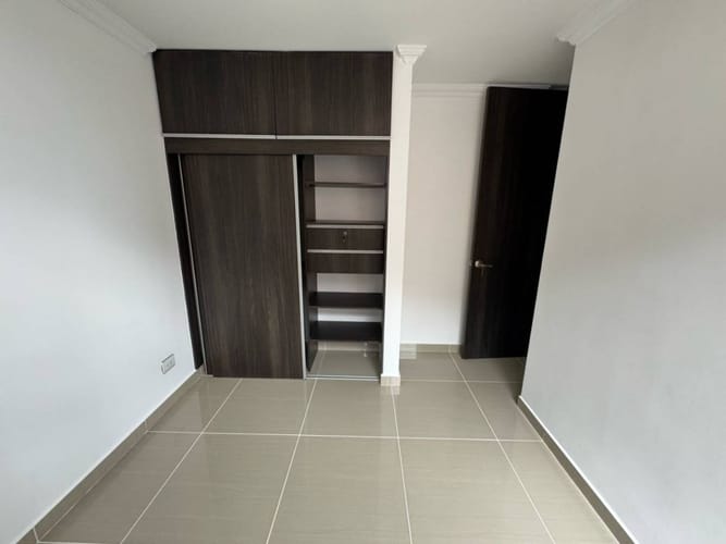 Apartamento de 3 alcobas en venta en Calasanz, Medellín, 70 m² · foto 10 de 24