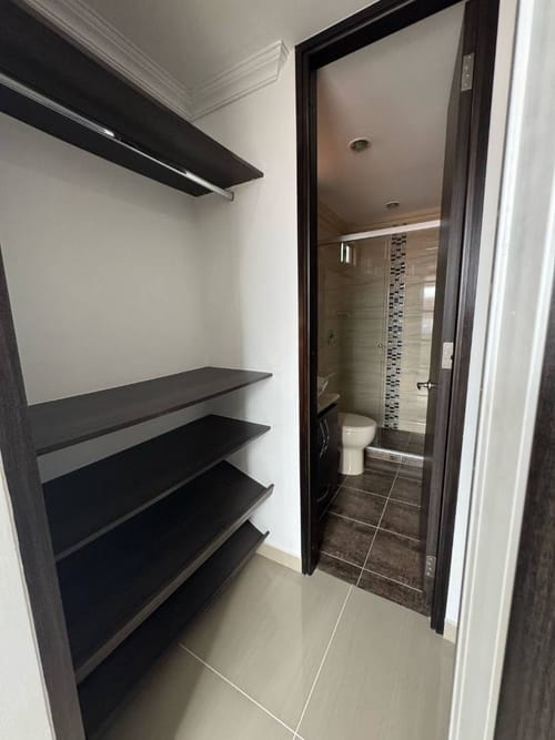 Apartamento de 3 alcobas en venta en Calasanz, Medellín, 70 m² · foto 12 de 24
