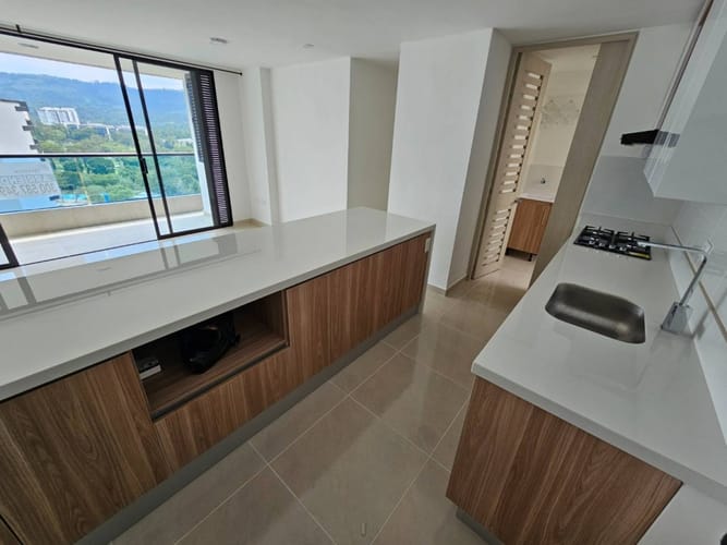 Apartamento de 3 alcobas en arriendo en Cañaveral, Floridablanca, 86 m² · foto 3 de 12