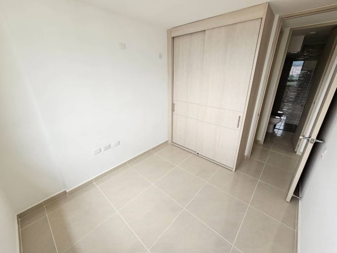 Apartamento de 3 alcobas en arriendo en Cañaveral, Floridablanca, 86 m² · foto 5 de 12